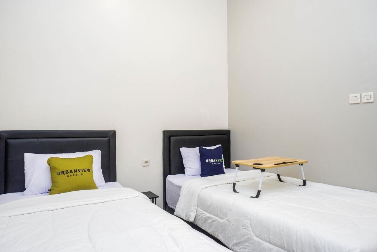 Urbanview Hotel Syariah John Sweet Home Tegal  Bagian luar foto