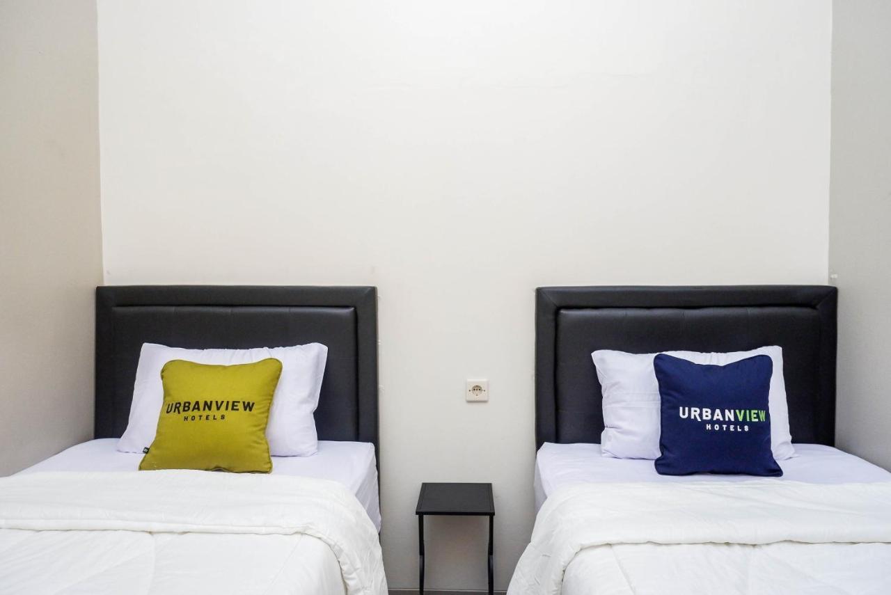 Urbanview Hotel Syariah John Sweet Home Tegal  Bagian luar foto