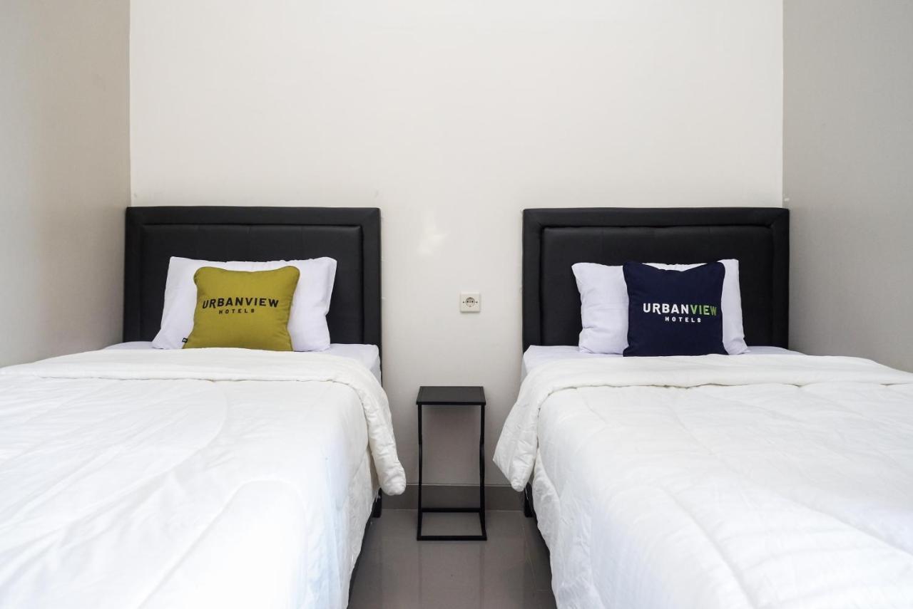 Urbanview Hotel Syariah John Sweet Home Tegal  Bagian luar foto