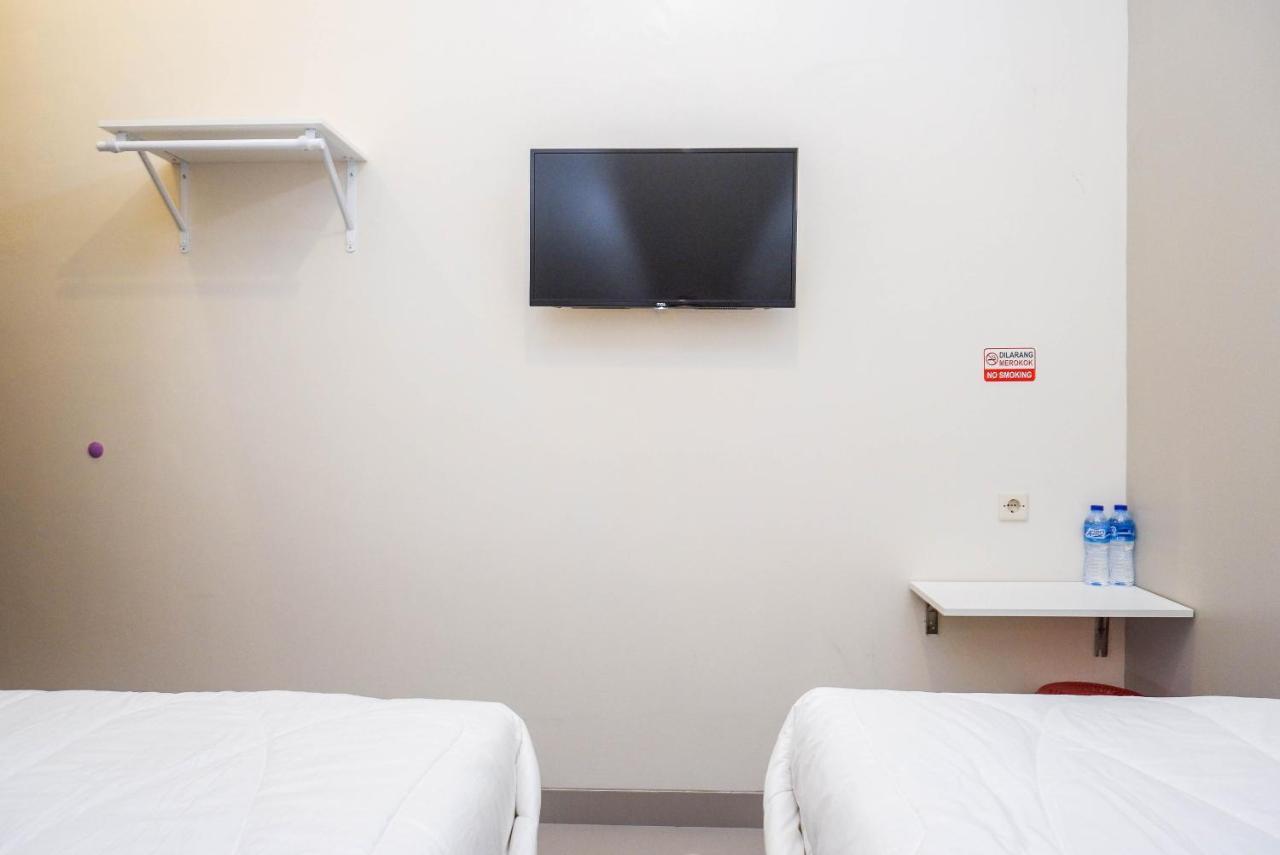 Urbanview Hotel Syariah John Sweet Home Tegal  Bagian luar foto