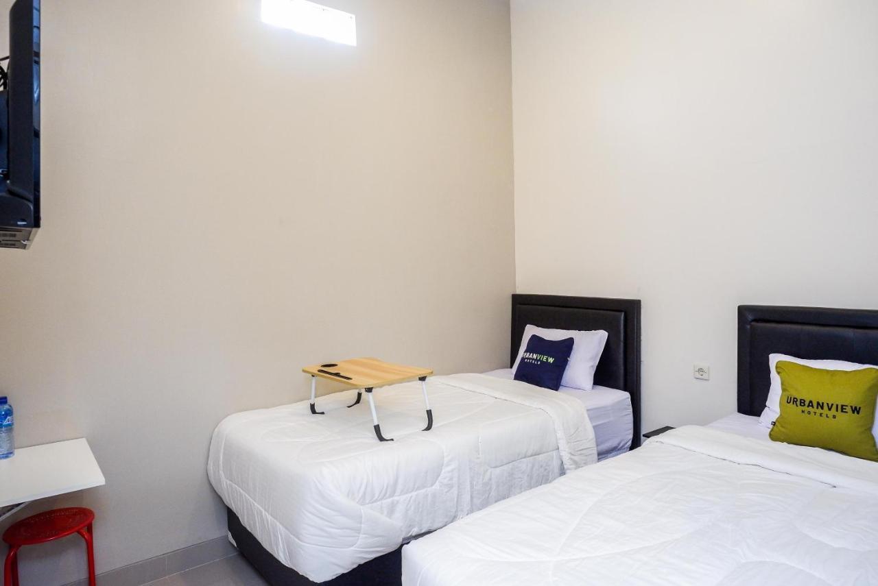 Urbanview Hotel Syariah John Sweet Home Tegal  Bagian luar foto