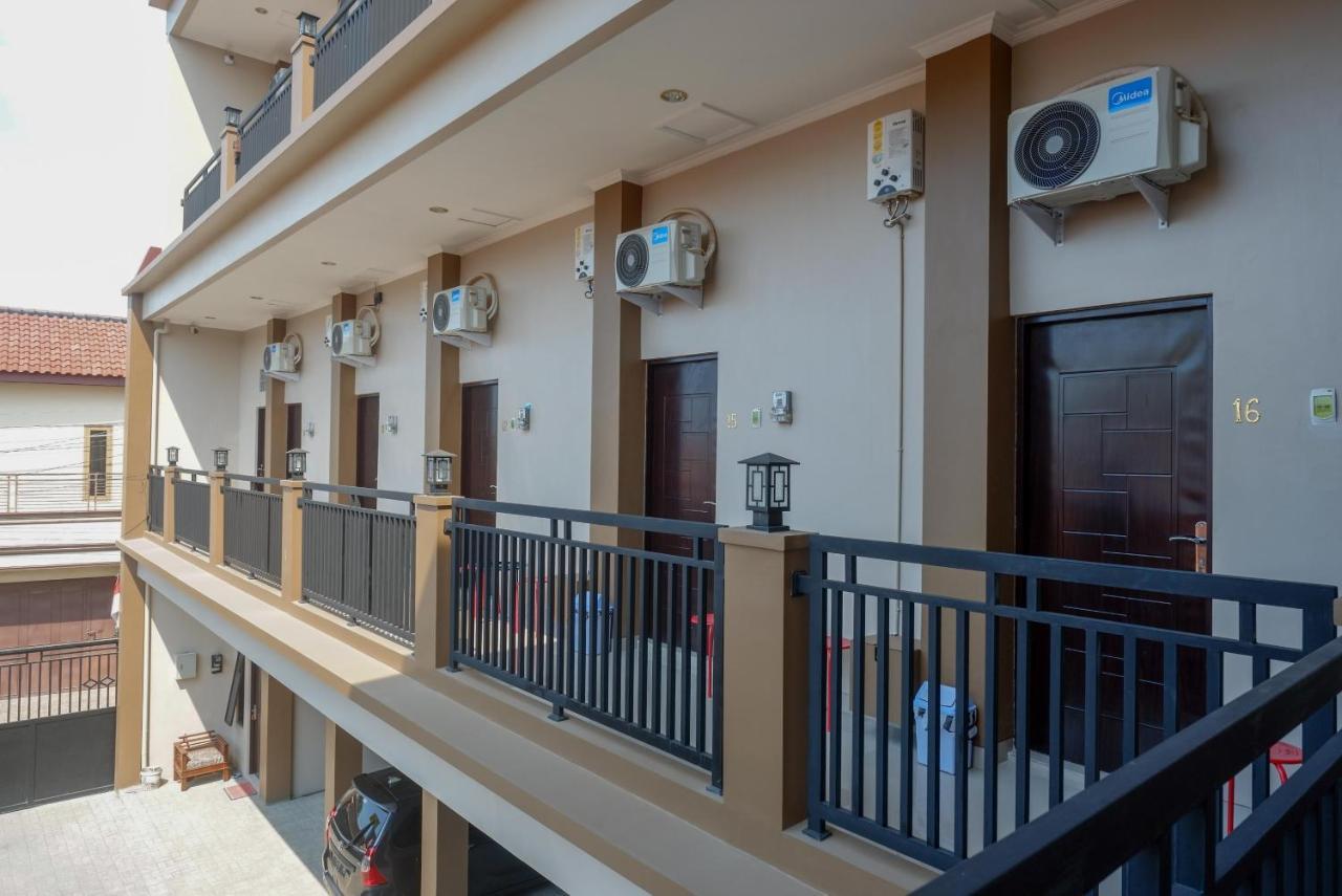 Urbanview Hotel Syariah John Sweet Home Tegal  Bagian luar foto