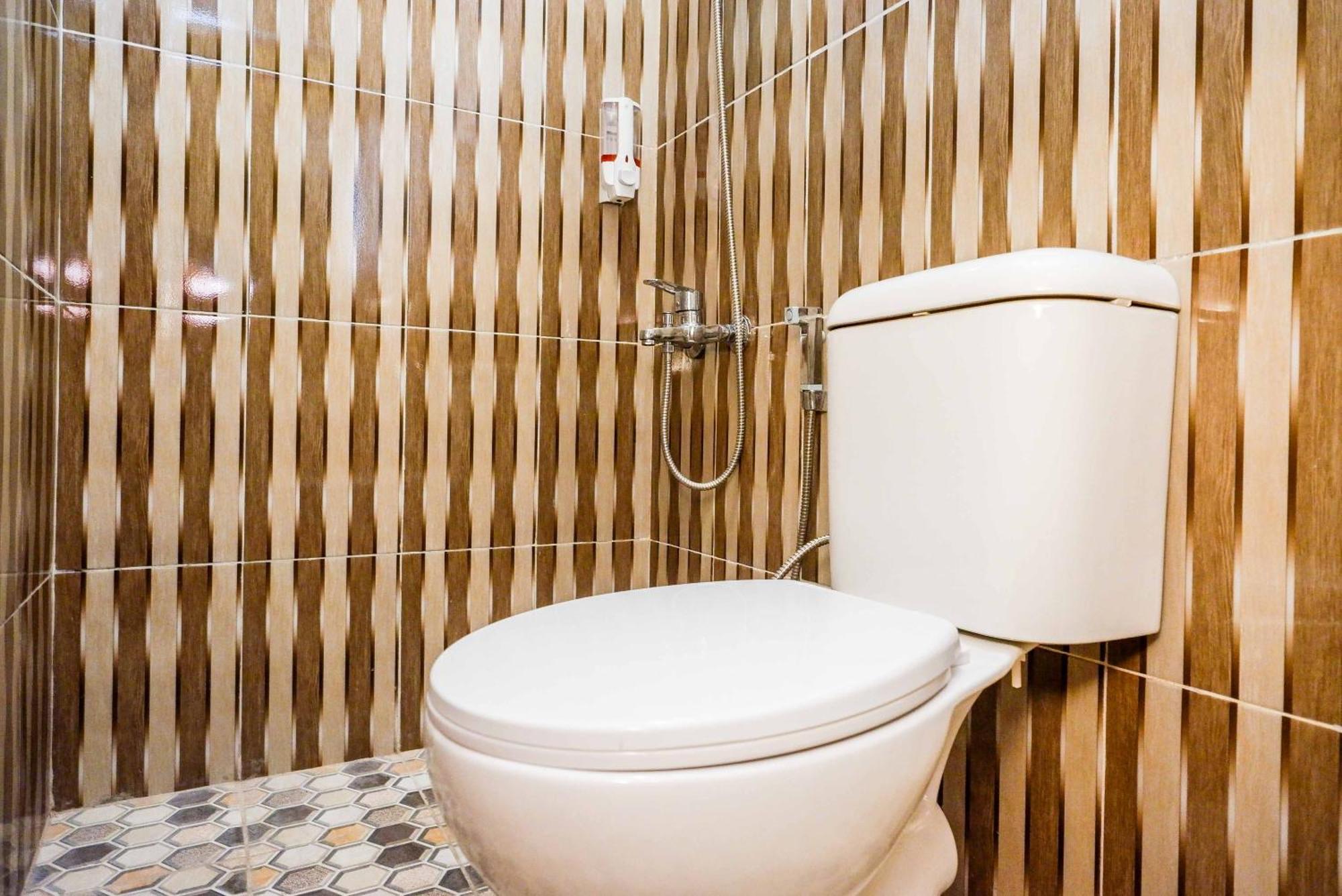 Urbanview Hotel Syariah John Sweet Home Tegal  Ruang foto