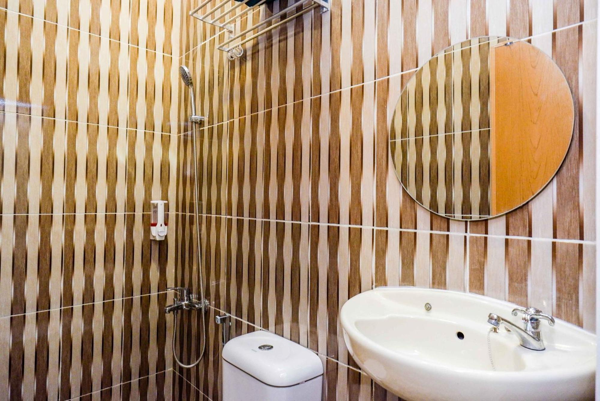 Urbanview Hotel Syariah John Sweet Home Tegal  Ruang foto